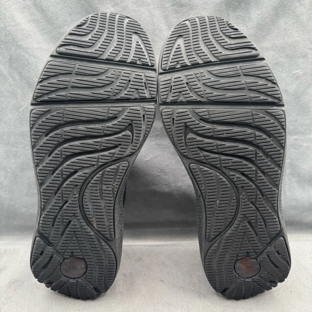 Under Armour‎ Charged Pursuit 2 Women’s Running Shoes Size 8 Triple Black